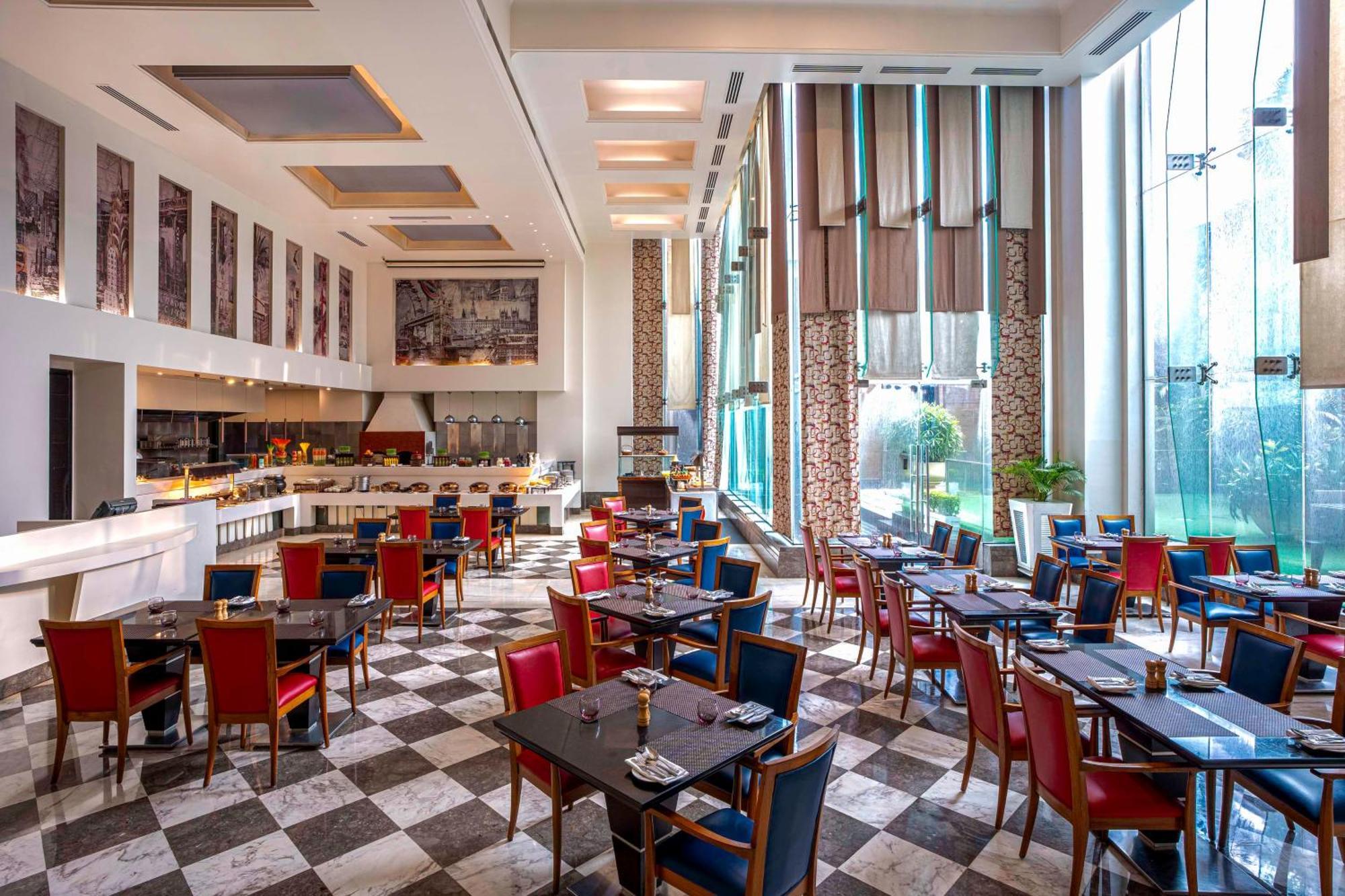 Radisson Noida Hotel ภายนอก รูปภาพ