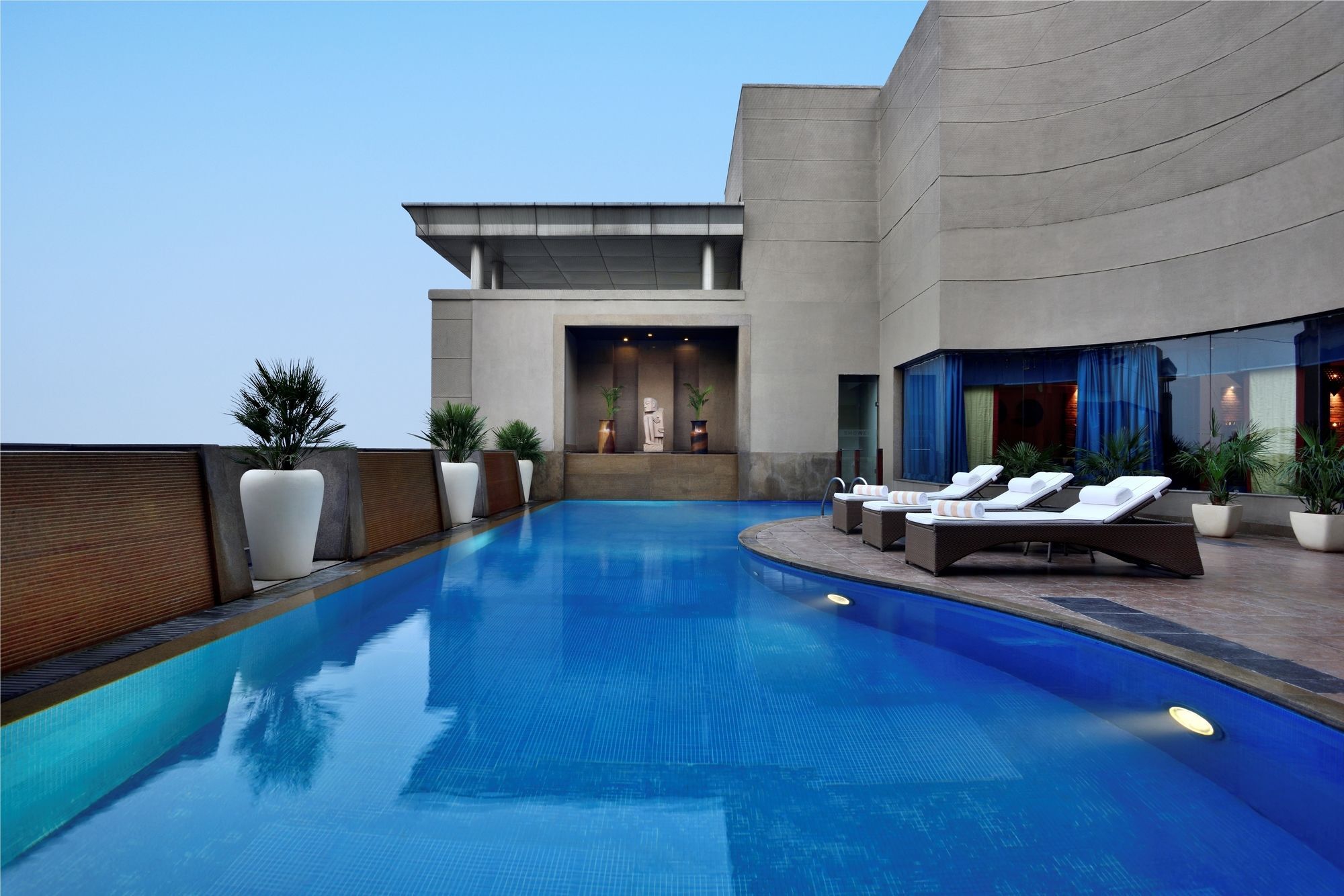 Radisson Noida Hotel ภายนอก รูปภาพ