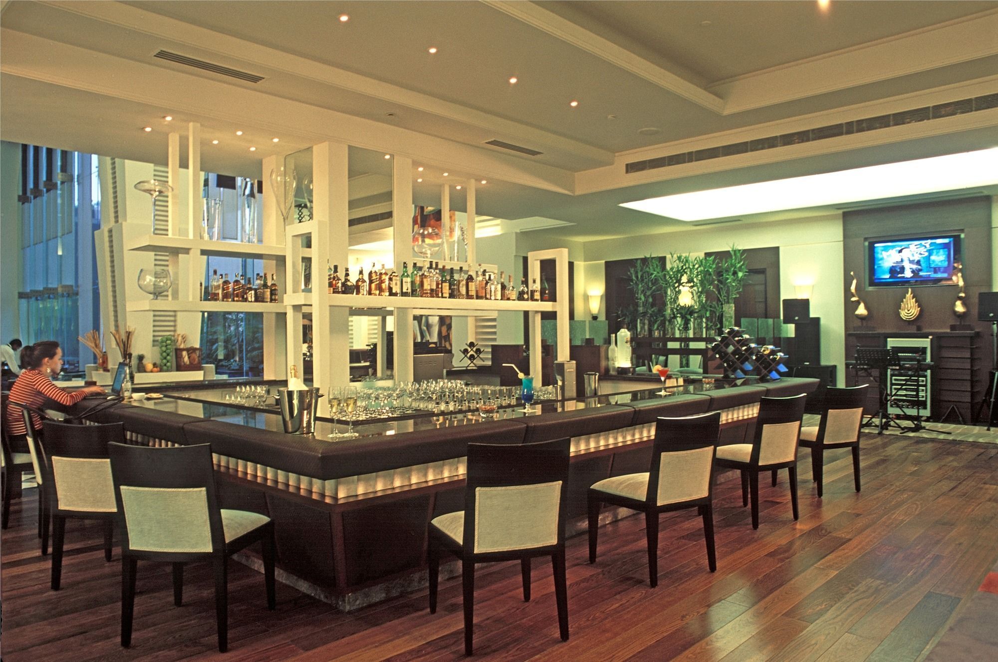 Radisson Noida Hotel ภายนอก รูปภาพ