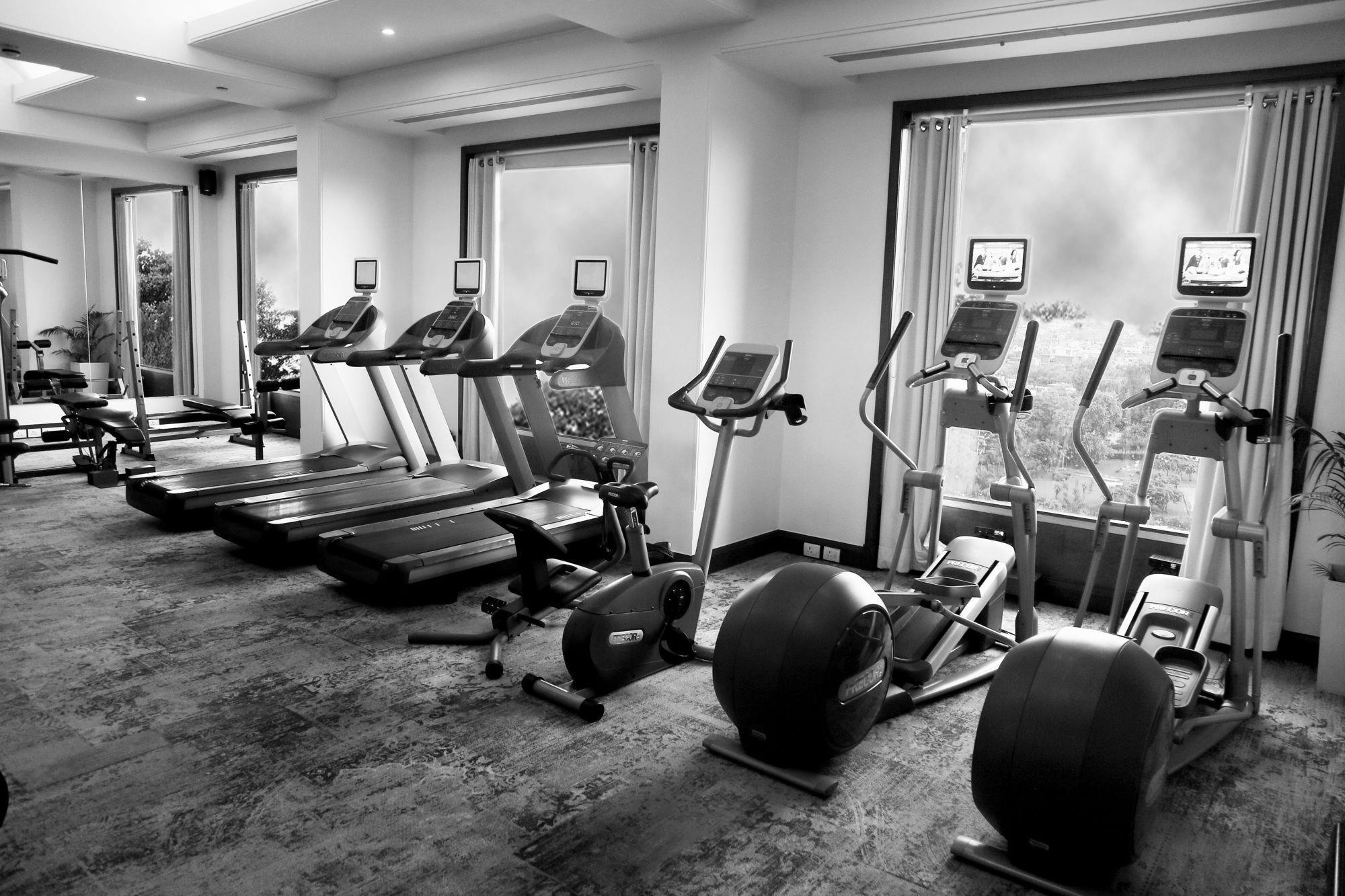 Radisson Noida Hotel ภายนอก รูปภาพ